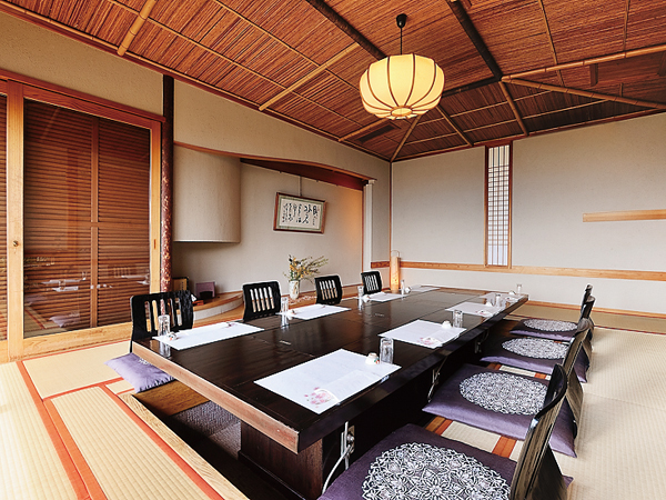あずま屋8名まで